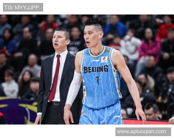 林书豪在NBA季前赛中高效发挥，获得重返联盟的机会